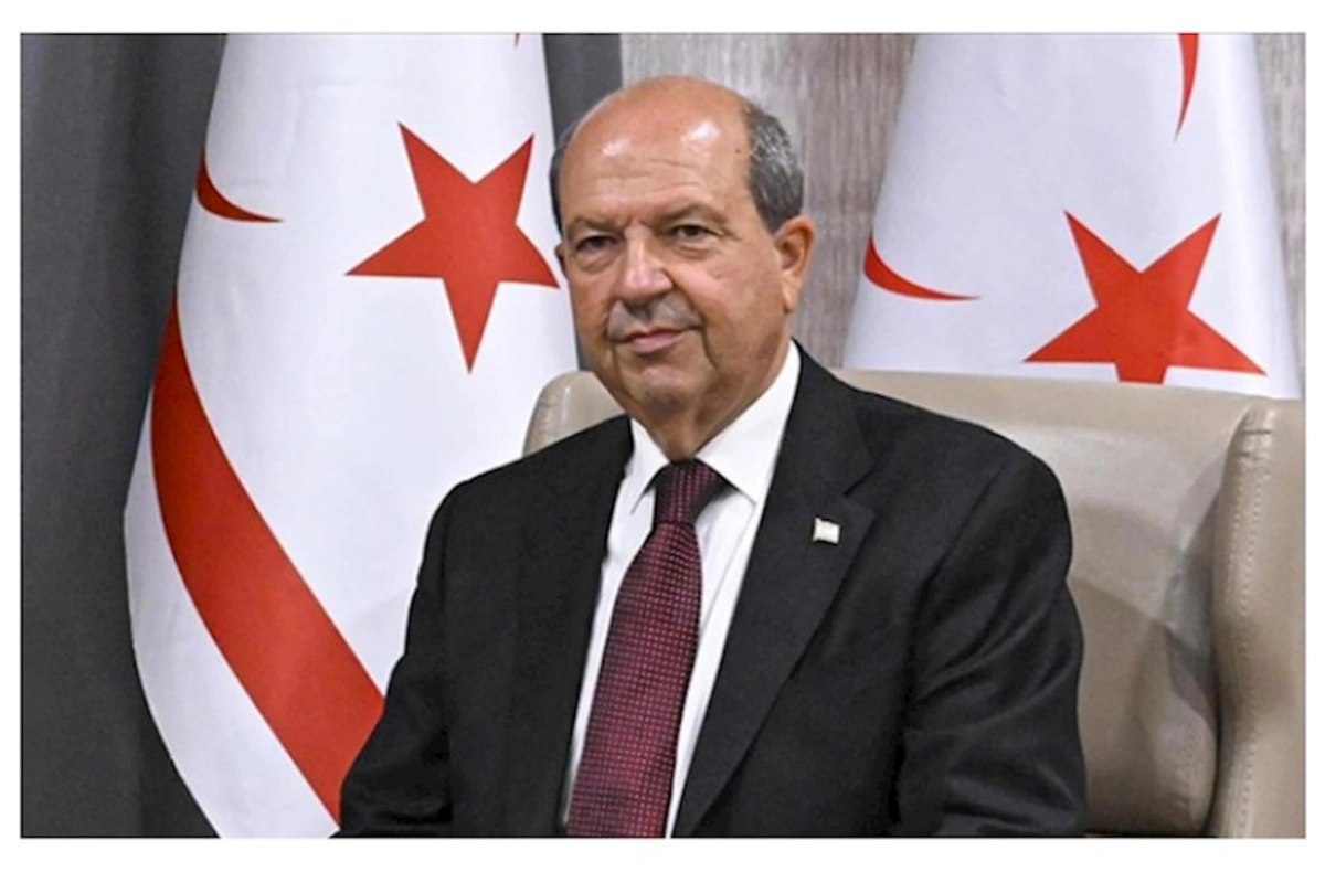 Ersin Tatar Azərbaycana gəldi