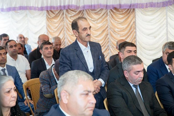 İcra başçısı kənddə qəbul keçirdi — FOTOLAR