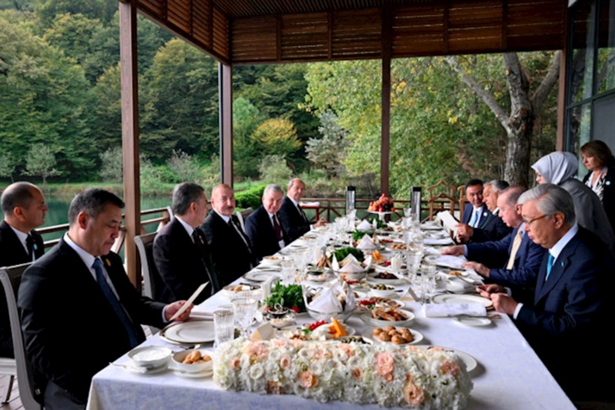 Liderlərə rəsmi nahar verildi — FOTOLAR