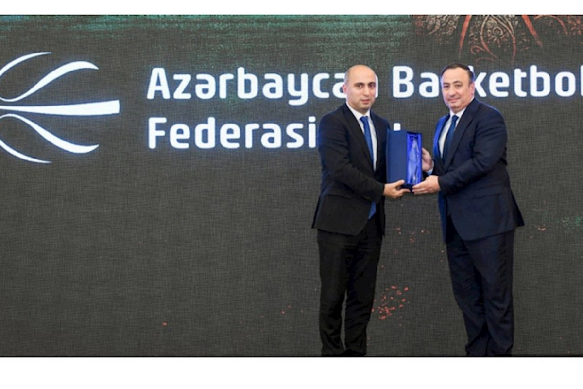 Dövlət Gömrük Komitəsi Emin Əmrullayevi cərimələtdirdi