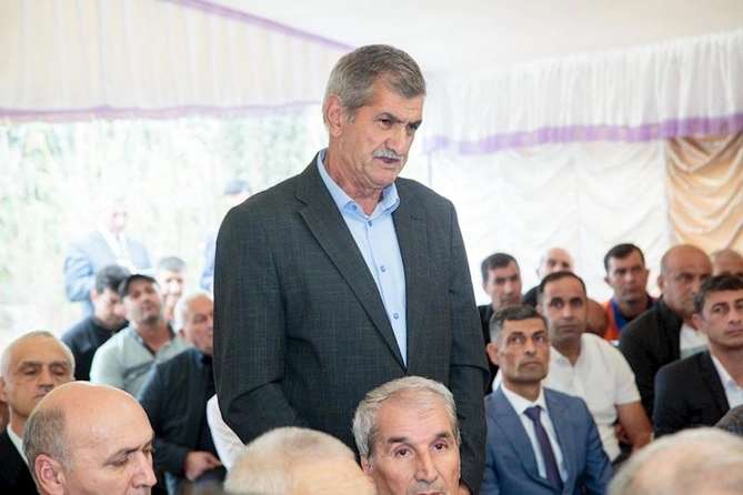 İcra başçısı kənddə qəbul keçirdi — FOTOLAR