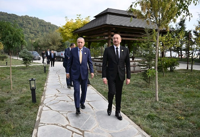 Liderlərə rəsmi nahar verildi — FOTOLAR