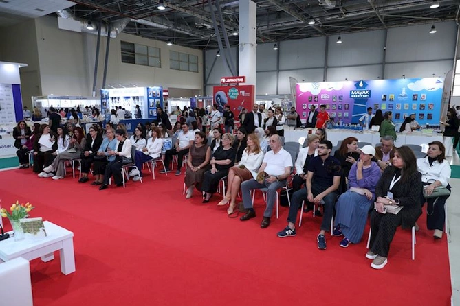 Pəri xanımın sehrli xalçaları təqdim olundu — FOTOLAR