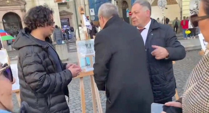 Praqada Beynəlxalq Diaspor Mərkəzinin layihəsi — ‘Qaçqınların öz vətənlərinə repatriasiyası: Avropa təcrübəsi’ sərgisi (FOTOLAR)