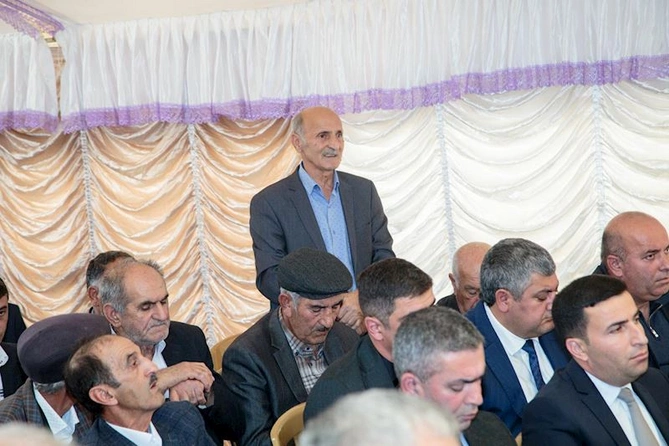 İcra başçısı kənddə qəbul keçirdi — FOTOLAR