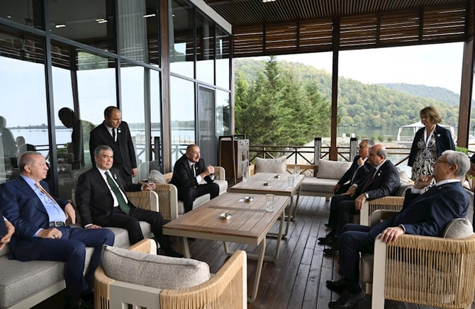Liderlərə rəsmi nahar verildi — FOTOLAR