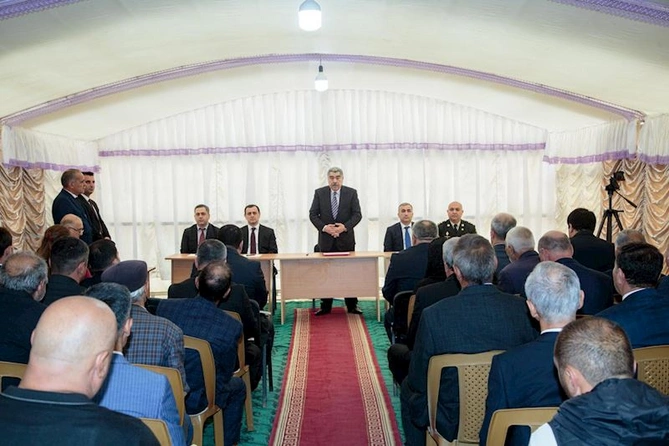 İcra başçısı kənddə qəbul keçirdi — FOTOLAR