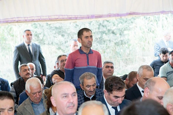 İcra başçısı kənddə qəbul keçirdi — FOTOLAR