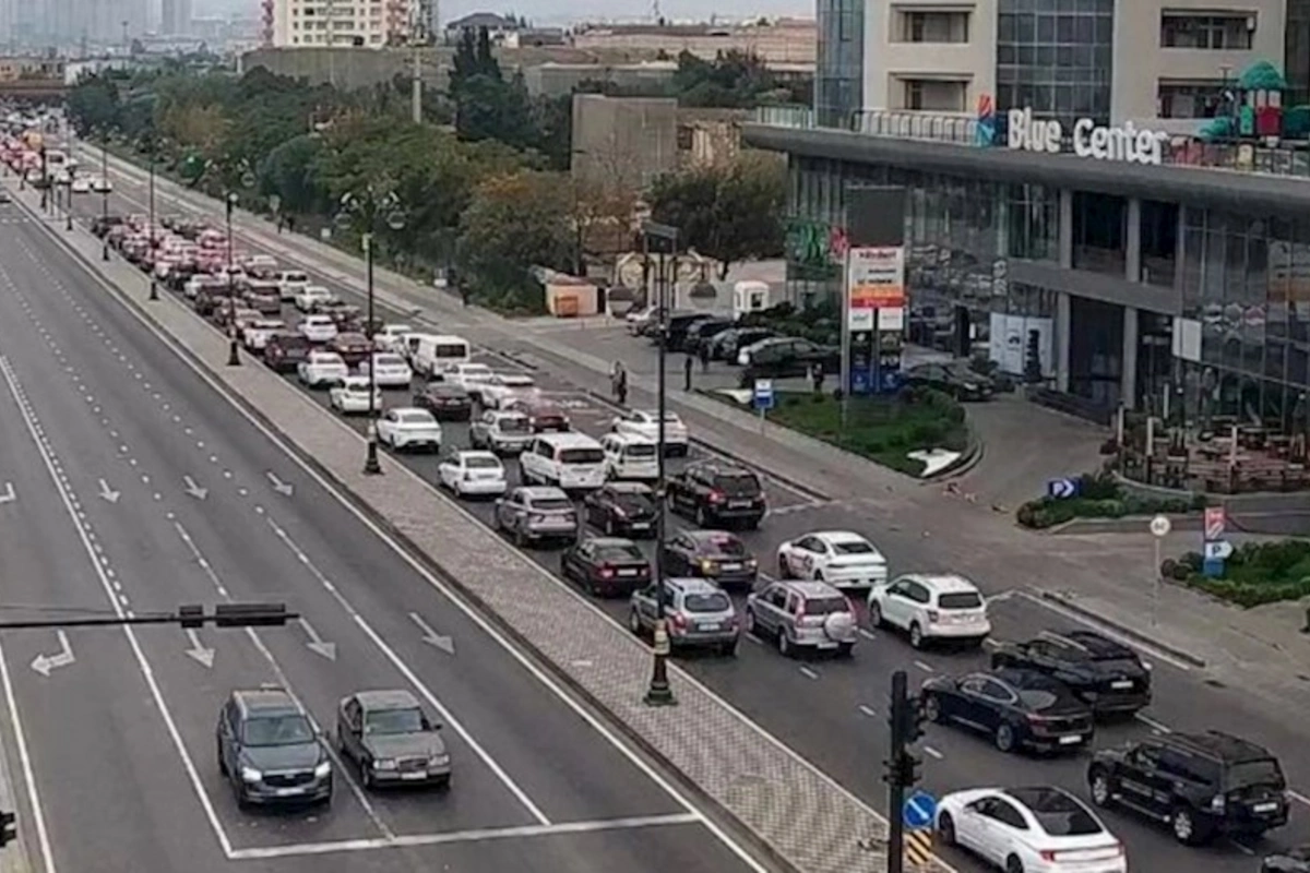 Paytaxtda sıxlıq olan küçələrin SİYAHISI