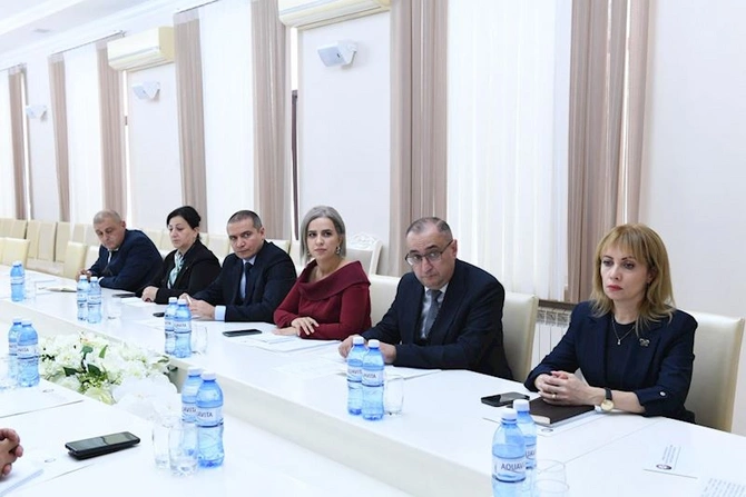 PA nümayəndəsi Dövlət Komitəsi yanında İctimai Şuranın üzvləri ilə görüşüb — FOTOLAR