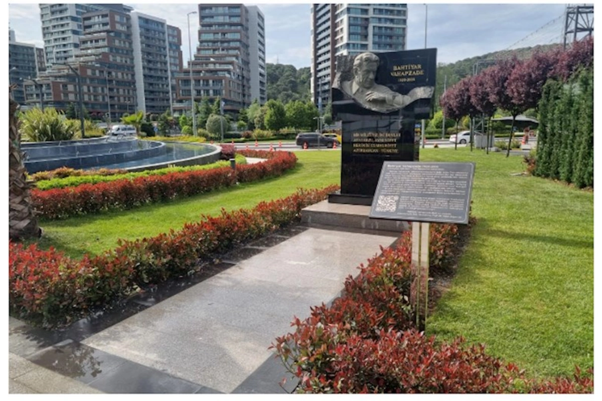 İstanbulda Bəxtiyar Vahabzadənin barelyefinin açılışı olub