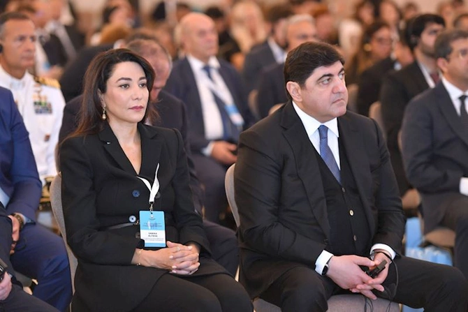 İtkin düşmüş şəxslər üzrə Bakı Dialoqu çərçivəsində beynəlxalq konfransın açılış sessiyası keçirilib — FOTOLAR (YENİLƏNİB)