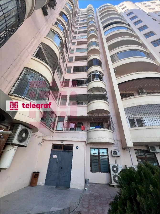 Generalın yarım milyon manatlıq evi hərraca çıxarıldı — FOTOLAR