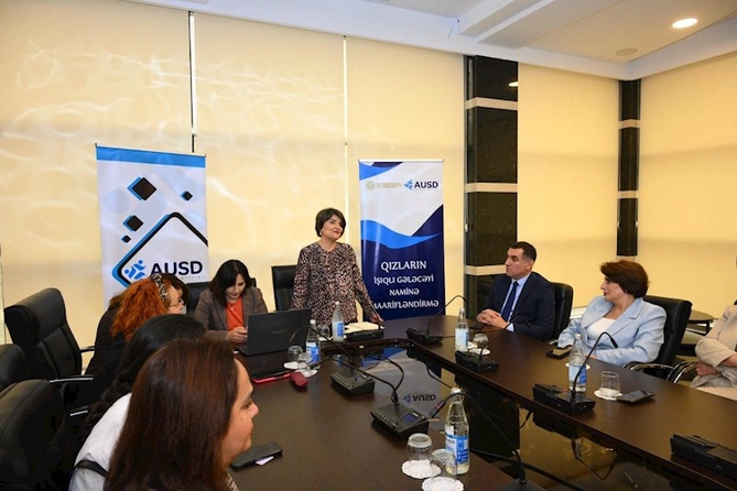 “Qızların işıqlı gələcəyi naminə maarifləndirmə” layihəsi uğurla yekunlaşdı — FOTOLAR “Qızların işıqlı gələcəyi naminə maarifləndirmə” layihəsi uğurla yekunlaşdı — FOTOLAR