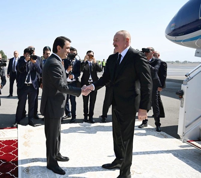 Prezident Tacikistana səfərə getdi — FOTOLAR Prezident Tacikistana səfərə getdi — FOTOLAR