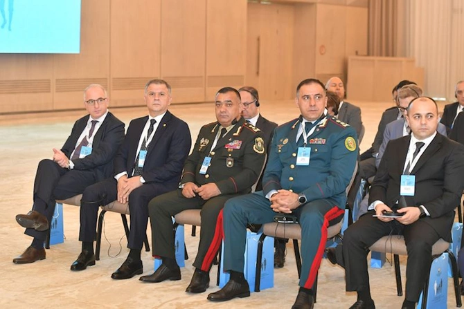 İtkin düşmüş şəxslər üzrə Bakı Dialoqu çərçivəsində beynəlxalq konfransın açılış sessiyası keçirilib — FOTOLAR (YENİLƏNİB)
