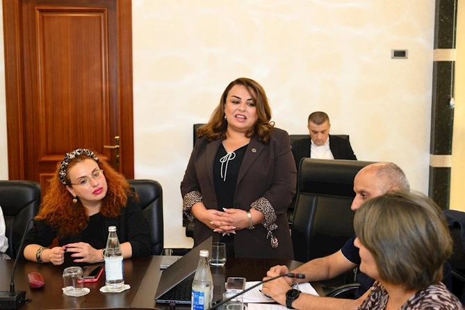 “Qızların işıqlı gələcəyi naminə maarifləndirmə” layihəsi uğurla yekunlaşdı — FOTOLAR “Qızların işıqlı gələcəyi naminə maarifləndirmə” layihəsi uğurla yekunlaşdı — FOTOLAR