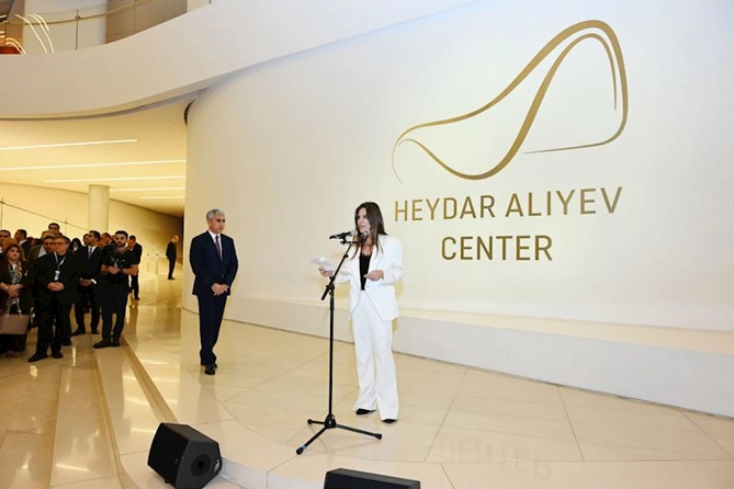Heydər Əliyev Mərkəzində “ART Weekend” festivalının rəsmi açılışı — FOTOLAR