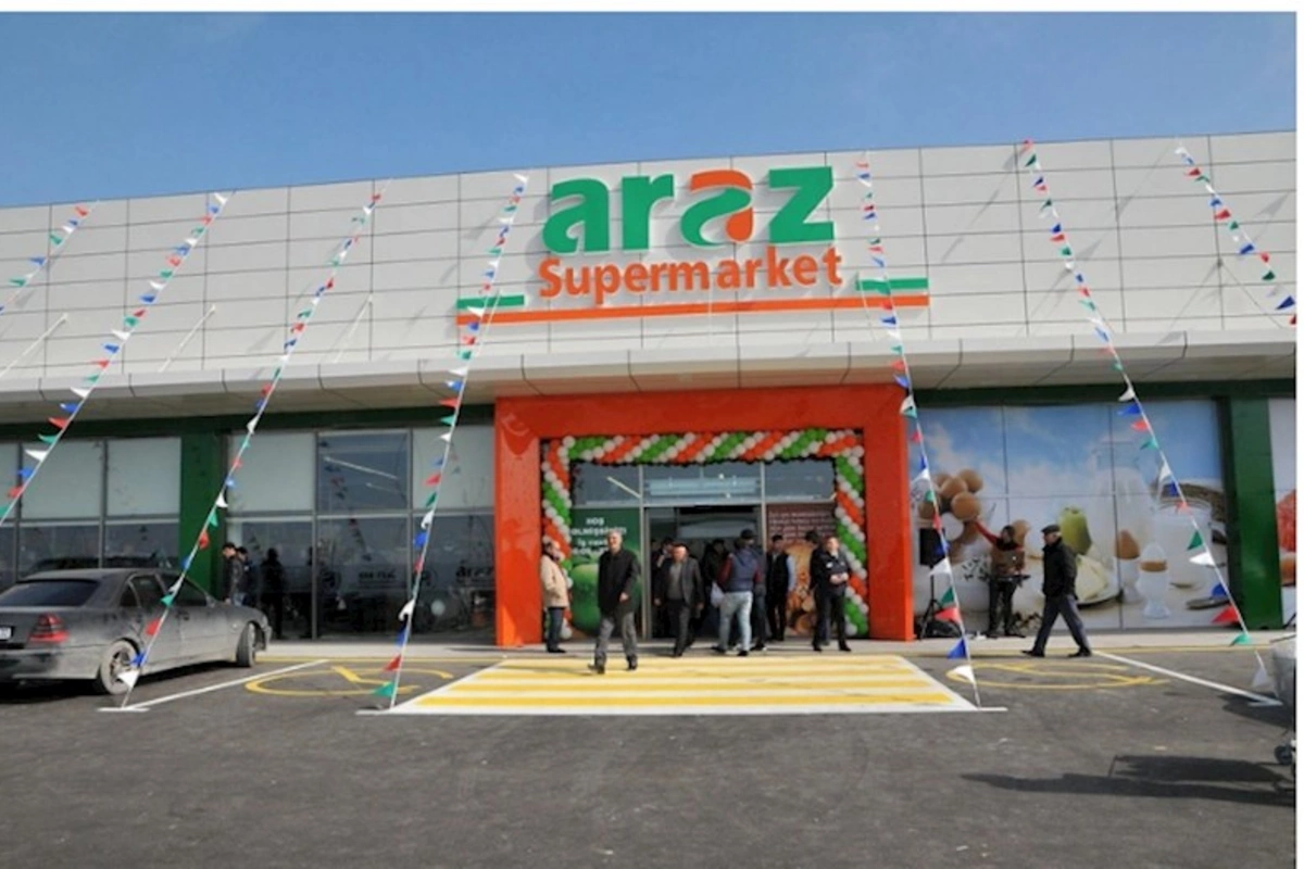 Araz marketdə yanğın oldu