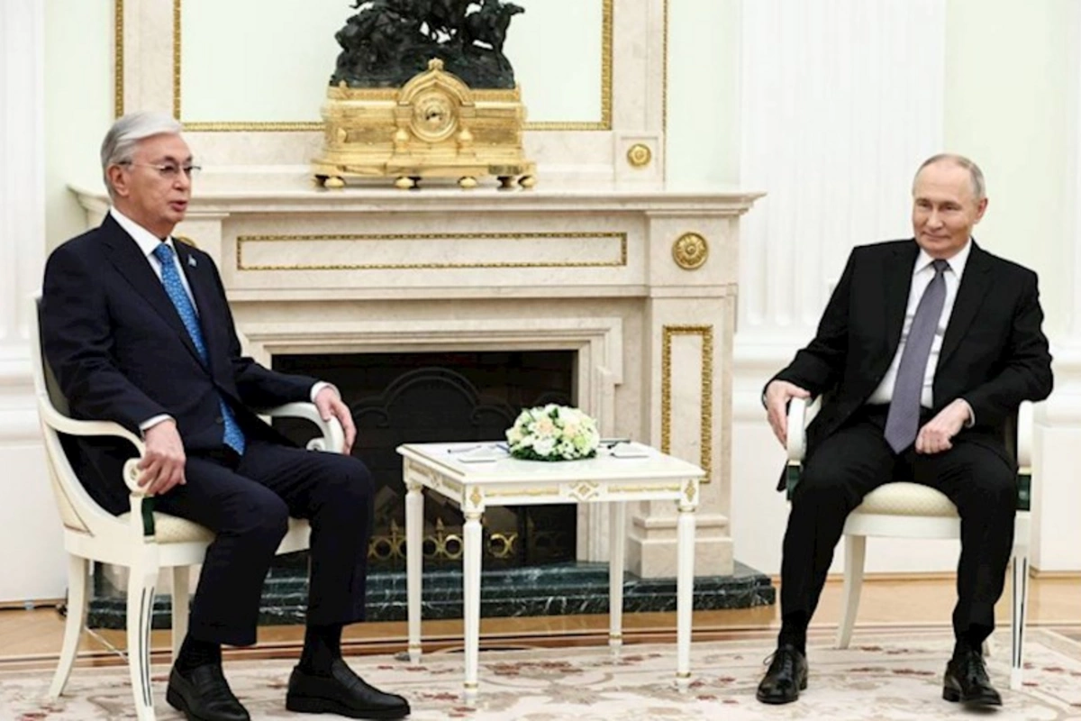 Putin Kremldə Tokayevi qarşıladı