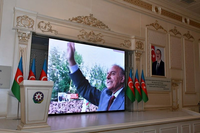 Abşeron rayonunda Konstitusiya Günü qeyd edildi — FOTOLAR