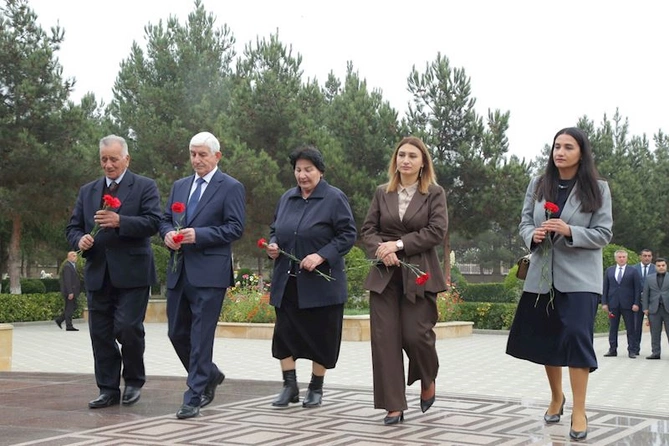 Hacıqabulda “12 noyabr - Konstitusiya Günü” münasibətilə tədbir keçirildi — FOTOLAR Hacıqabulda “12 noyabr - Konstitusiya Günü” münasibətilə tədbir keçirildi — FOTOLAR