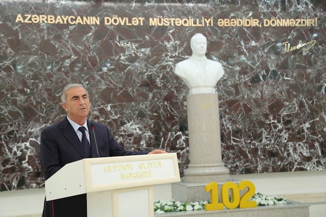 Hacıqabulda “12 noyabr - Konstitusiya Günü” münasibətilə tədbir keçirildi — FOTOLAR Hacıqabulda “12 noyabr - Konstitusiya Günü” münasibətilə tədbir keçirildi — FOTOLAR
