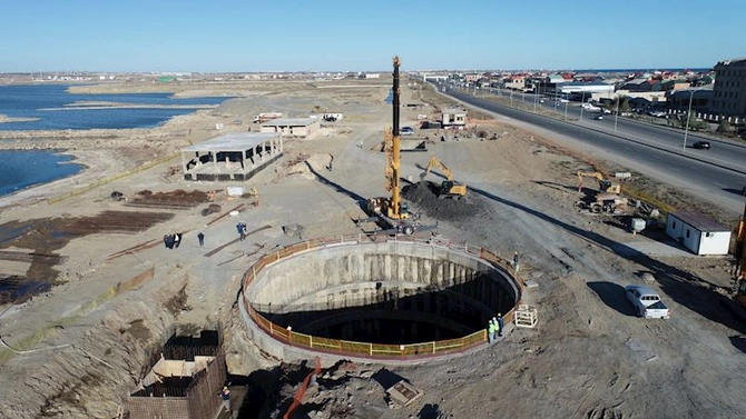 Zığ-Hövsan kanalizasiya kollektoru tikilir — FOTOLAR Zığ-Hövsan kanalizasiya kollektoru tikilir — FOTOLAR
