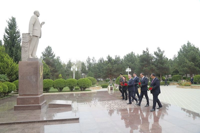 Hacıqabulda “12 noyabr - Konstitusiya Günü” münasibətilə tədbir keçirildi — FOTOLAR Hacıqabulda “12 noyabr - Konstitusiya Günü” münasibətilə tədbir keçirildi — FOTOLAR