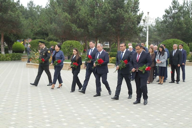 Hacıqabulda “12 noyabr - Konstitusiya Günü” münasibətilə tədbir keçirildi — FOTOLAR Hacıqabulda “12 noyabr - Konstitusiya Günü” münasibətilə tədbir keçirildi — FOTOLAR