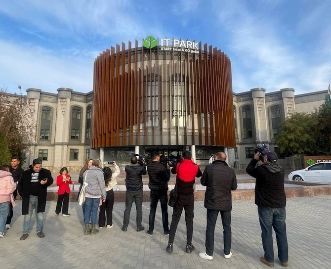 Media nümayəndələrinin Özbəkistana səfəri yekunlaşıb — FOTOLAR