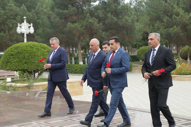 Hacıqabulda “12 noyabr - Konstitusiya Günü” münasibətilə tədbir keçirildi — FOTOLAR Hacıqabulda “12 noyabr - Konstitusiya Günü” münasibətilə tədbir keçirildi — FOTOLAR