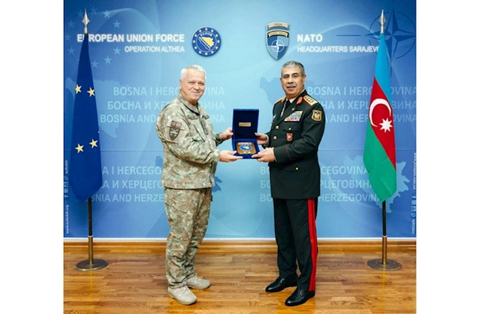 Zakir Həsənov Aİ Komandanlığı və Türk kontingentini ziyarət etdi — FOTOLAR