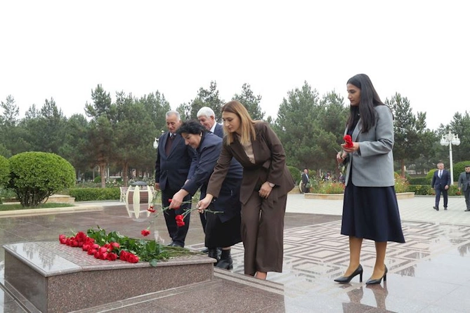 Hacıqabulda “12 noyabr - Konstitusiya Günü” münasibətilə tədbir keçirildi — FOTOLAR Hacıqabulda “12 noyabr - Konstitusiya Günü” münasibətilə tədbir keçirildi — FOTOLAR