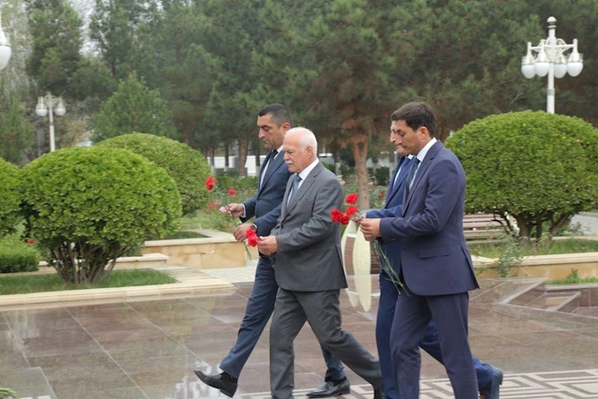 Hacıqabulda “12 noyabr - Konstitusiya Günü” münasibətilə tədbir keçirildi — FOTOLAR Hacıqabulda “12 noyabr - Konstitusiya Günü” münasibətilə tədbir keçirildi — FOTOLAR