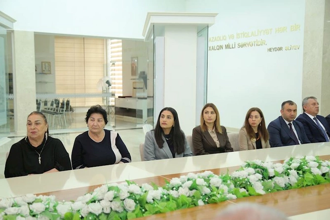 Hacıqabulda “12 noyabr - Konstitusiya Günü” münasibətilə tədbir keçirildi — FOTOLAR Hacıqabulda “12 noyabr - Konstitusiya Günü” münasibətilə tədbir keçirildi — FOTOLAR