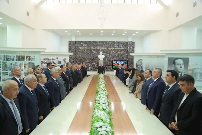Hacıqabulda “12 noyabr - Konstitusiya Günü” münasibətilə tədbir keçirildi — FOTOLAR Hacıqabulda “12 noyabr - Konstitusiya Günü” münasibətilə tədbir keçirildi — FOTOLAR