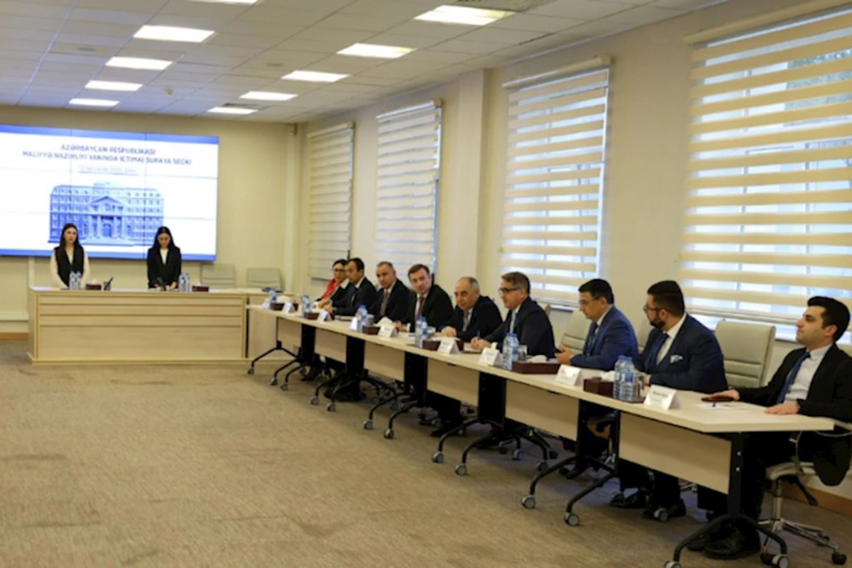 Maliyyə Nazirliyi yanında İctimai Şuraya 7 nəfər üzv seçildi — FOTOLAR