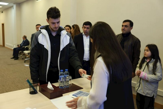 Maliyyə Nazirliyi yanında İctimai Şuraya 7 nəfər üzv seçildi — FOTOLAR