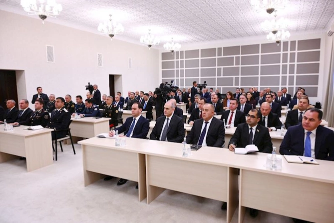 Samir Nuriyev Prezidentin səlahiyyətli nümayəndəsini ictimaiyyətə təqdim etdi — FOTOLAR Samir Nuriyev Prezidentin səlahiyyətli nümayəndəsini ictimaiyyətə təqdim etdi — FOTOLAR