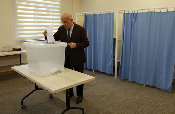 Maliyyə Nazirliyi yanında İctimai Şuraya 7 nəfər üzv seçildi — FOTOLAR