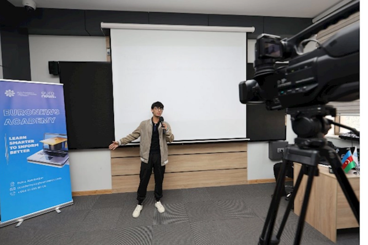 “TV və canlı jurnalistika (“live journalism”)” mövzusunda dördgünlük təlim proqramı uğurla yekunlaşıb — FOTOLAR