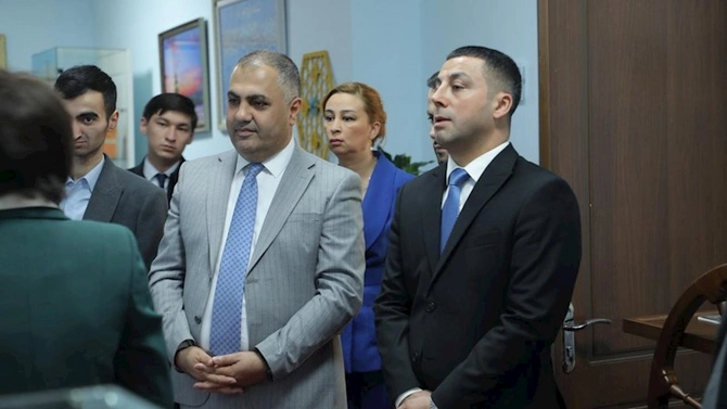 Azərbaycan və Özbəkistan arasında uğurlu media əməkdaşlığı — FOTOLAR Azərbaycan və Özbəkistan arasında uğurlu media əməkdaşlığı — FOTOLAR