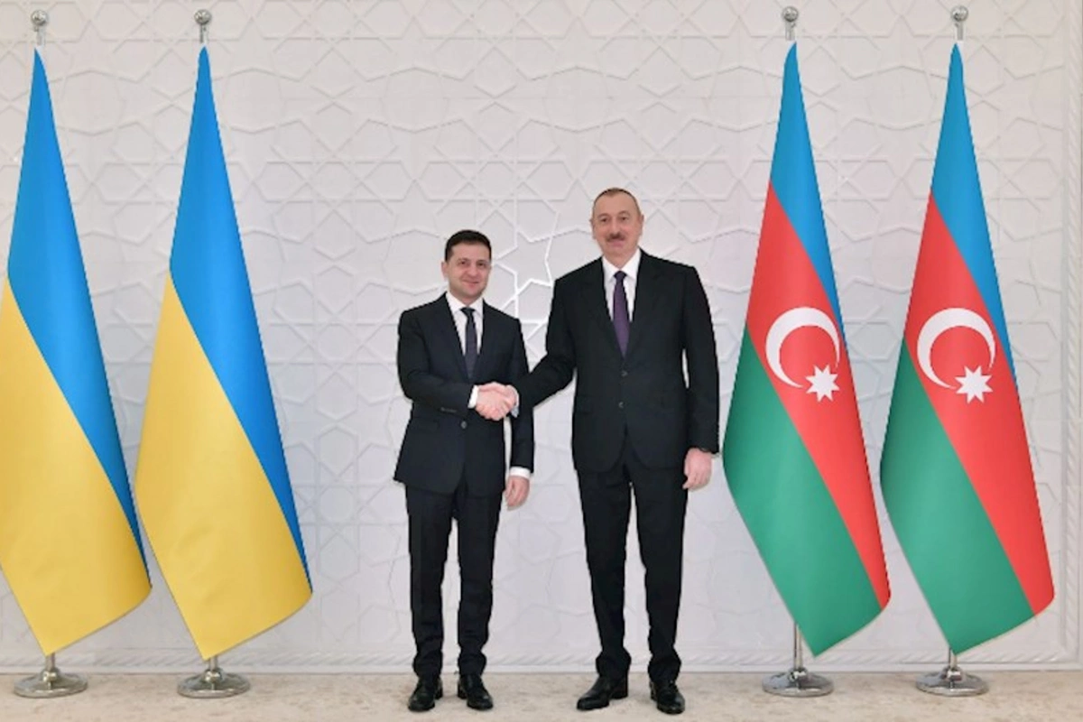 Zelenski Azərbaycan Prezidentinə zəng etdi