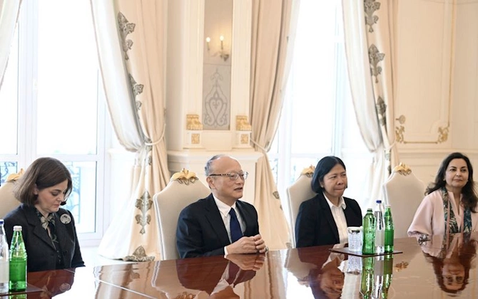 Prezident Asiya İnkişaf Bankının nümayəndə heyətini qəbul etdi — FOTOLAR