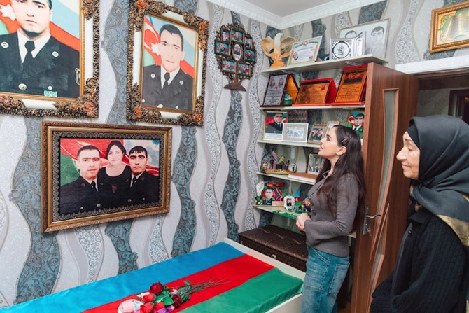 Leyla Əliyeva Mingəçevirdə şəhid ailəsini ziyarət edib, bir sıra sosial müəssisələrlə tanış olub — FOTOLAR