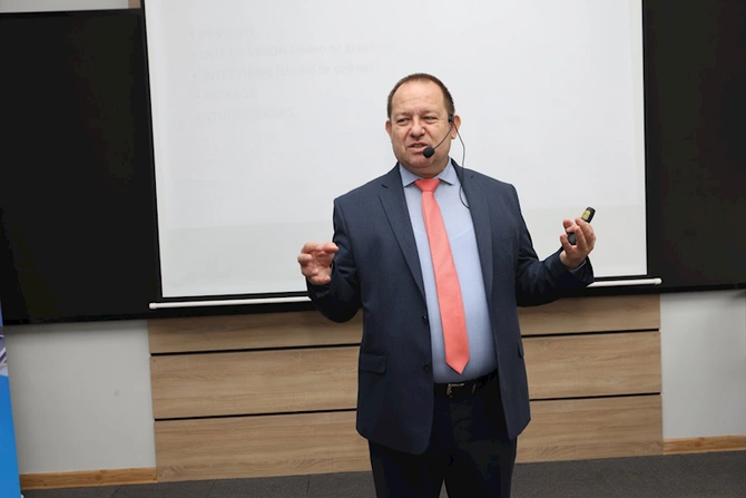 “TV və canlı jurnalistika (“live journalism”)” mövzusunda dördgünlük təlim proqramı uğurla yekunlaşıb — FOTOLAR
