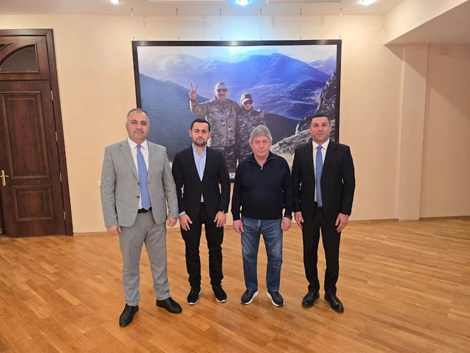 Tanınmış jurnalistlər Özbəkistanda səfir və rektorla görüşdü — VİDEO/FOTOLAR