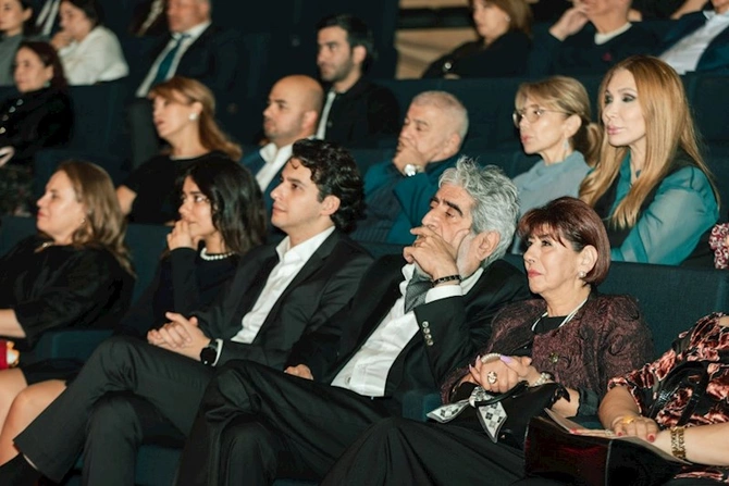 Leyla Əliyeva konsertdə iştirak edib — FOTOLAR Leyla Əliyeva konsertdə iştirak edib — FOTOLAR