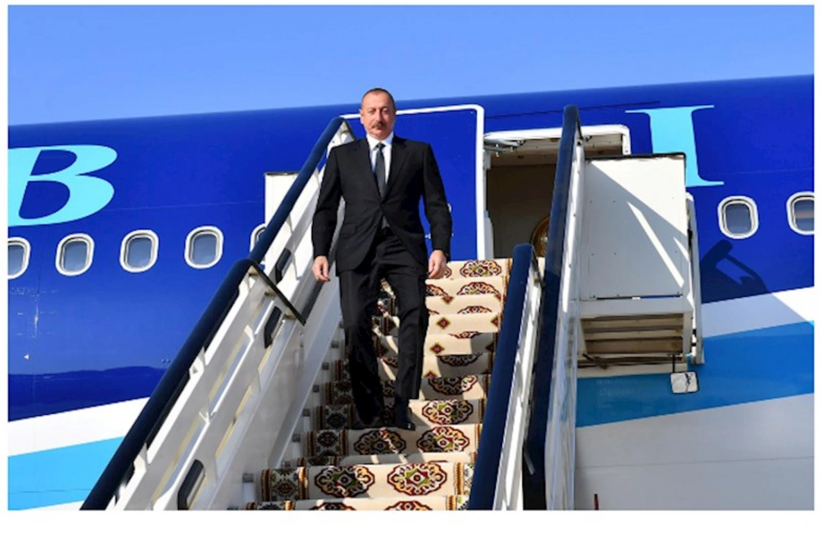 Prezident Özbəkistandadır